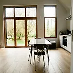 Vakantiehuis Maison Rimbaud - D'architectes Classe 4 Etoiles *