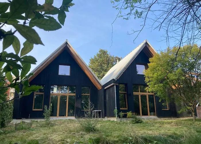 Ecolodge D'Architectes Classe 4 Etoiles - Maison Rimbaud * Saint-Laurent-Blangy